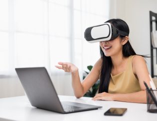 Training With Simulated AI Interviews to Get Hired - firtsPRO
